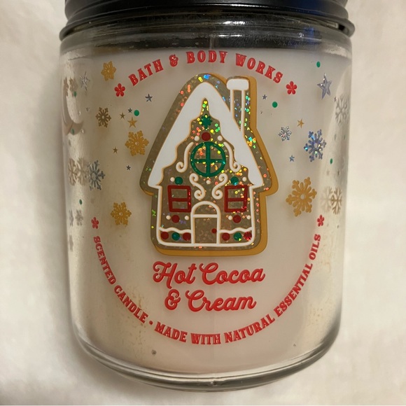 Bath & Body Works Hot Cocoa & Cream Candle - Picture 2 of 5